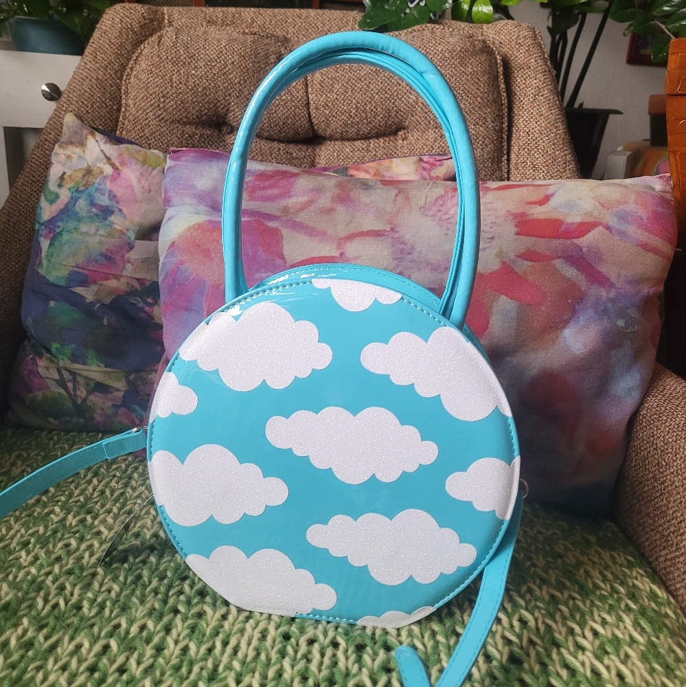 Brand new with tags Blush Daisy cloud purse